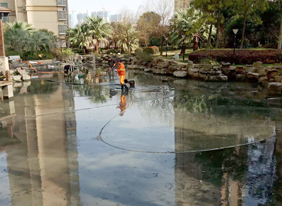 天元景观池淤泥清理